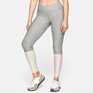 Outdoor Voices Dipped 7/8 Leggings in Concrete, Limestone,& Dahlia